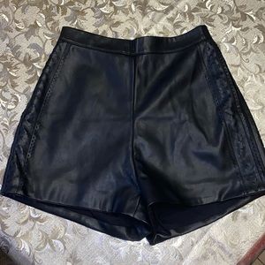 bebe shorts size small